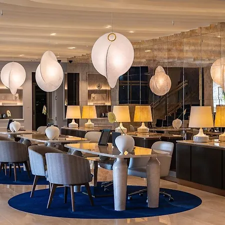 ホテル Grand Brioni Pula, A Radisson Collection 5*