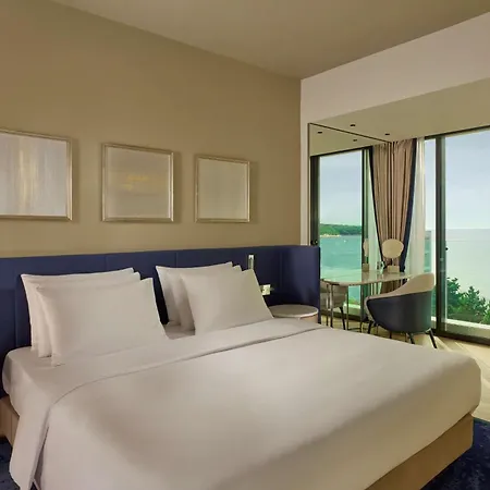 Grand Brioni Pula, A Radisson Collection 5*