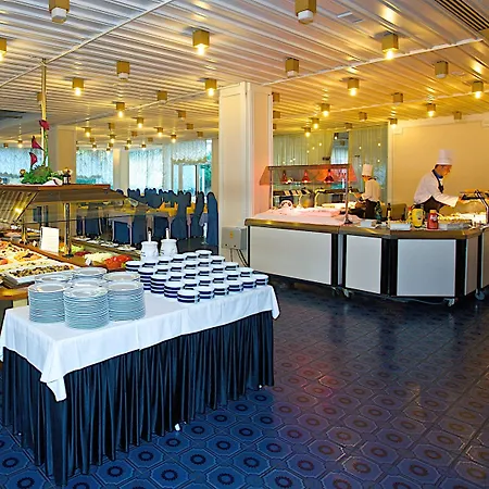 Grand Brioni Pula, A Radisson Collection מלון פולה