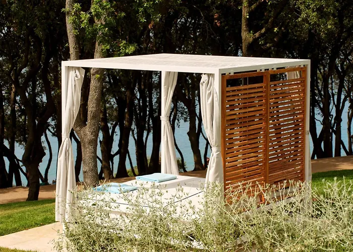 ホテル Grand Brioni Pula, A Radisson Collection 5*