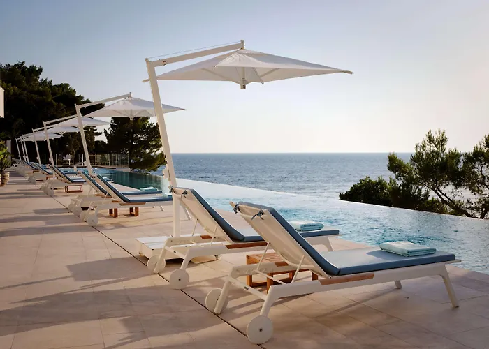 ホテル Grand Brioni Pula, A Radisson Collection プーラ